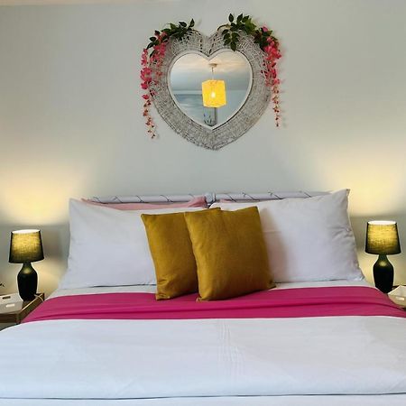 Beautiful Beachfront Retreat With A Stunning Sea View For The Ultimate Escape Away From The Busy World Below Herne Bay Luaran gambar