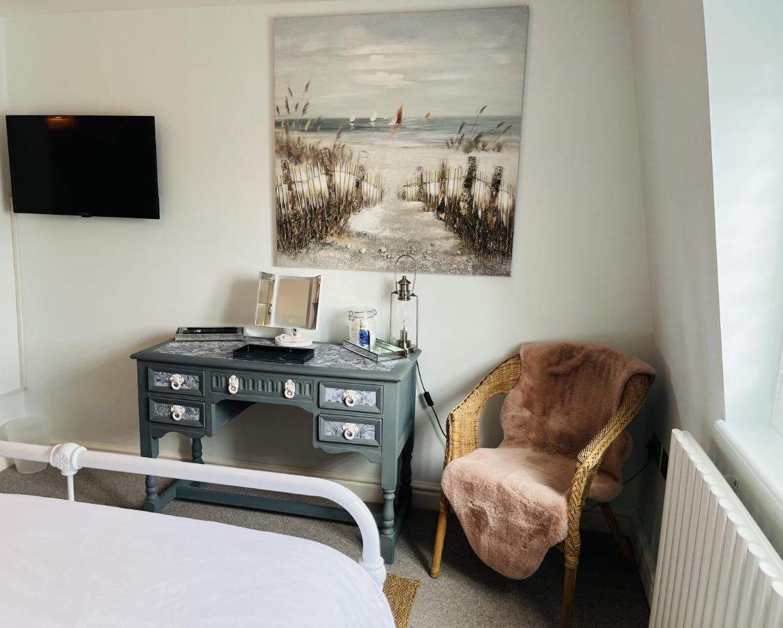 Beautiful Beachfront Retreat With A Stunning Sea View For The Ultimate Escape Away From The Busy World Below Herne Bay Luaran gambar