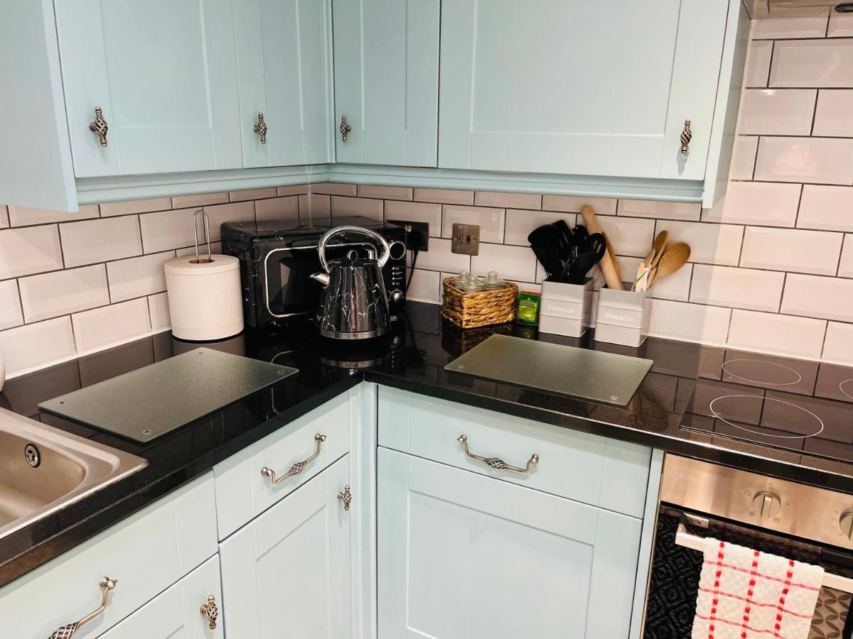 Beautiful Beachfront Retreat With A Stunning Sea View For The Ultimate Escape Away From The Busy World Below Herne Bay Luaran gambar