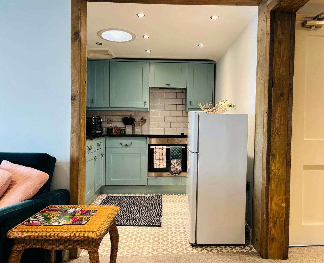 Beautiful Beachfront Retreat With A Stunning Sea View For The Ultimate Escape Away From The Busy World Below Herne Bay Luaran gambar